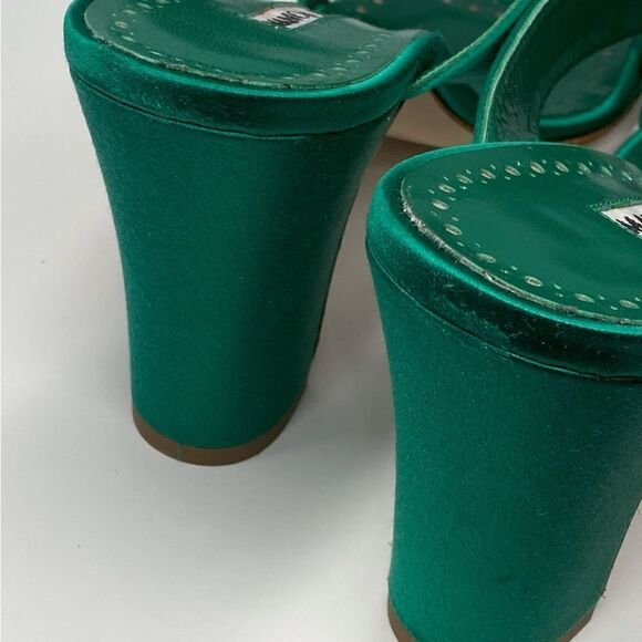 Manolo Blahnik 90MM Embellished Satin Mules size 40 - Picture 9 of 14
